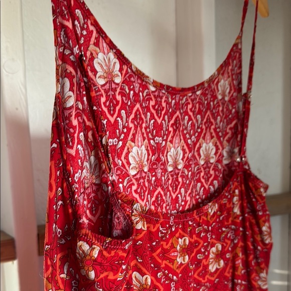 Red Sleeveless Spaghetti Strap Sundress - Picture 10 of 11